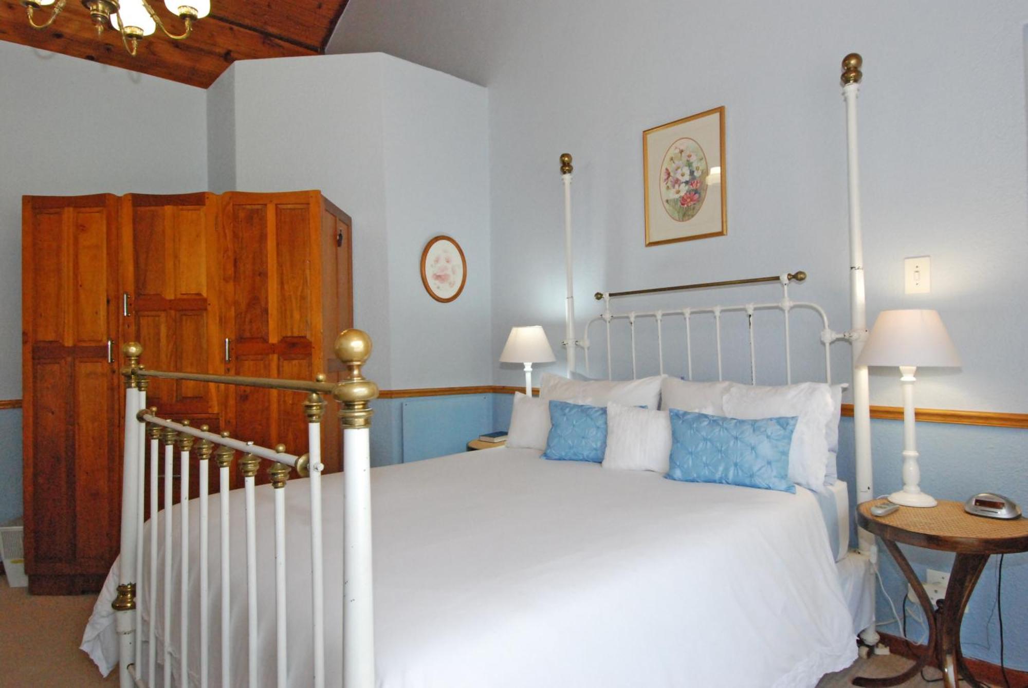 Old Oak Guest House Белвил Стая снимка
